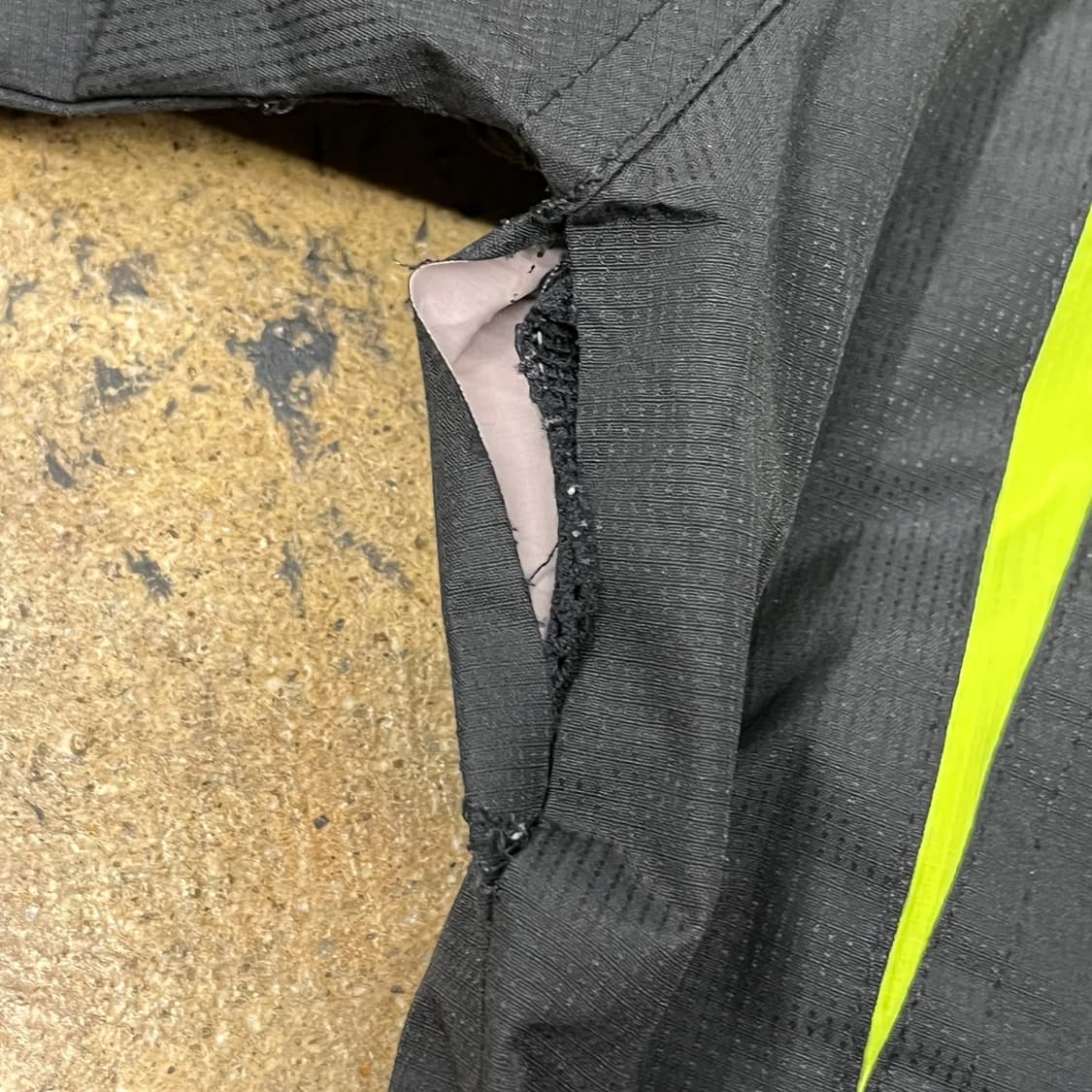 [정품/L] 나이키 블랙 형광 바람막이 후드 자켓 b17 상품이미지7