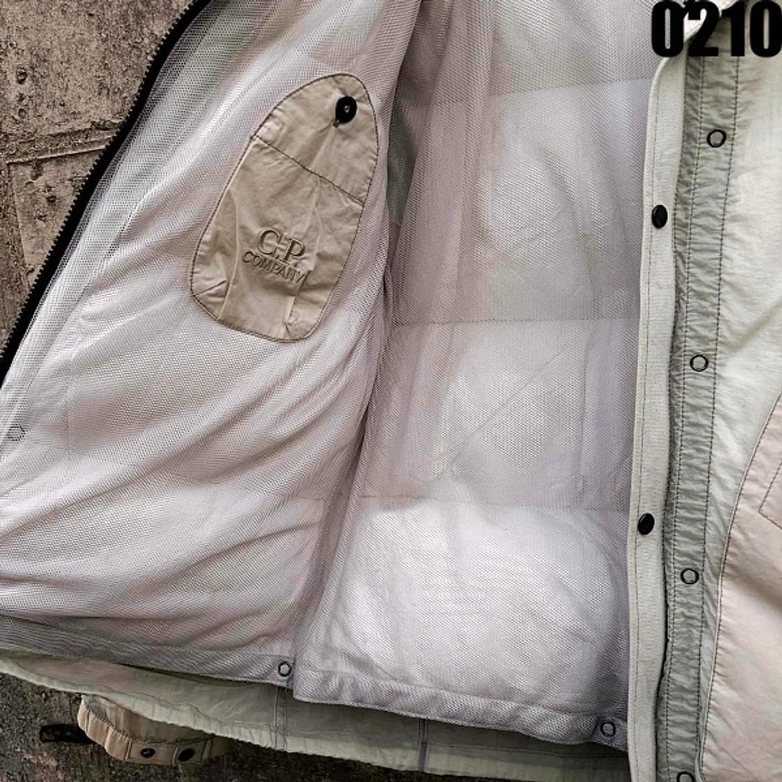 Cp컴퍼니 패딩 점퍼 100 0210 상품이미지4