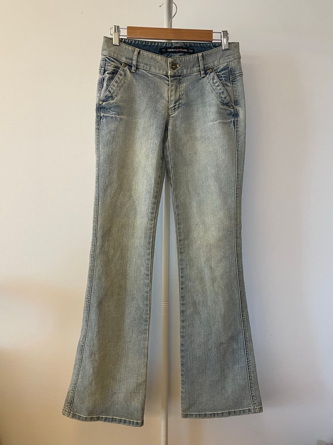 DKNY JEANS 부츠컷 데님 팬츠 상품이미지1