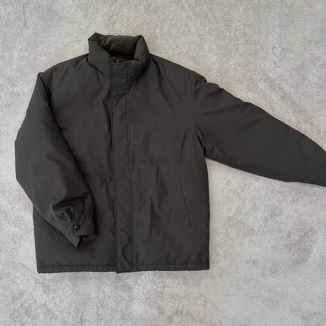 입생로랑 스몰 로고 다운 패딩 상품이미지4