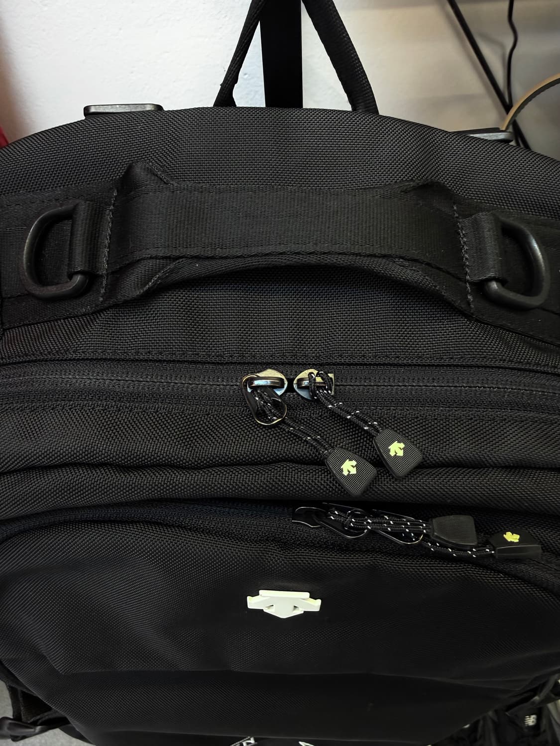 데상트 아우디 스키팀 백팩 블랙 상품이미지10