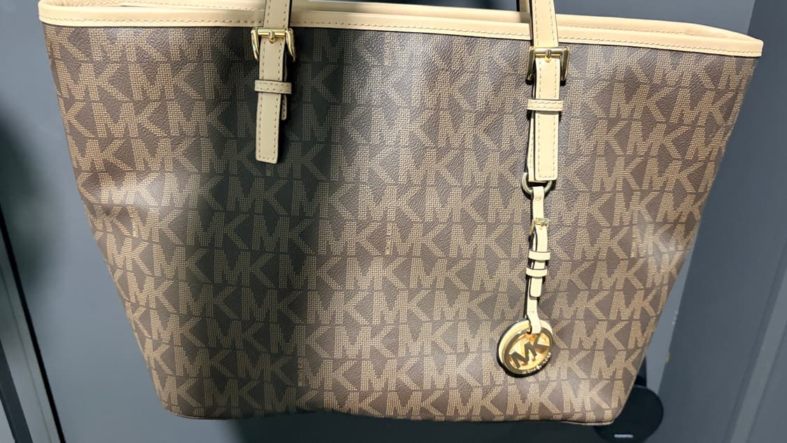 마이클코어스 제트셋 트래블 토트백 상품이미지1