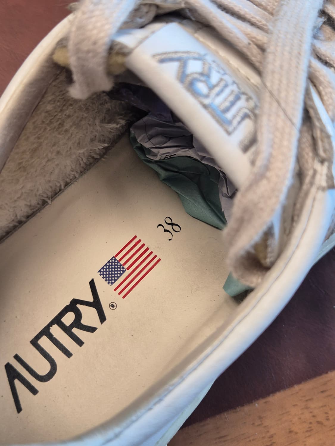 실착용2회 240-245(38) 오트리 메달리스트 로우 스니커  상품이미지8