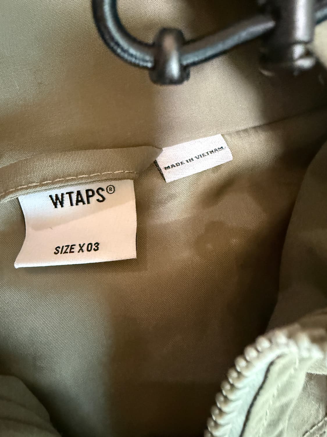 [L] 반스 볼트 x WTAPS 더블탭스 MTE 자켓 스모키 올리브 상품이미지9