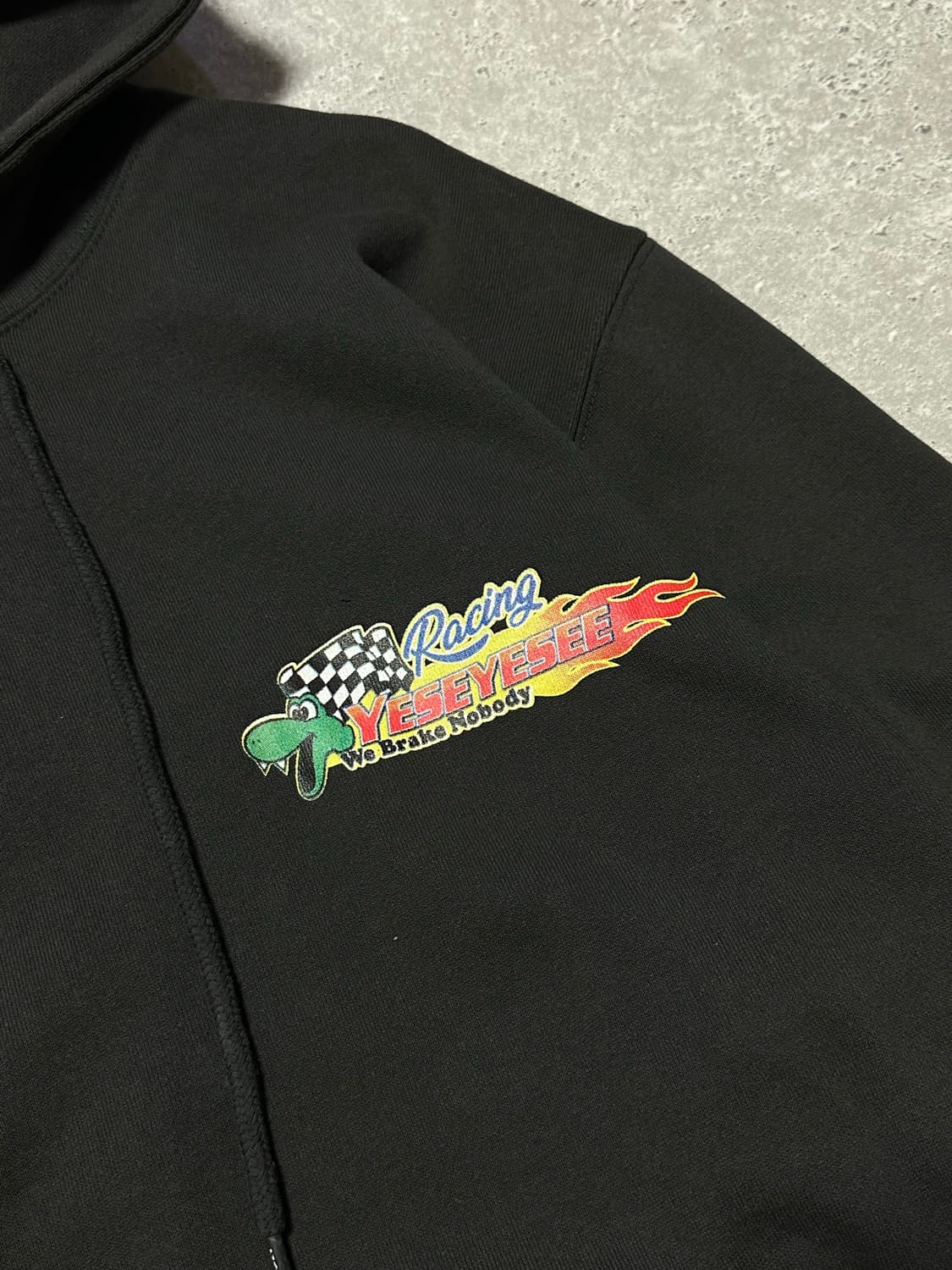 예스아이씨 레이싱 빅로고 블랙 후드티 상품이미지5