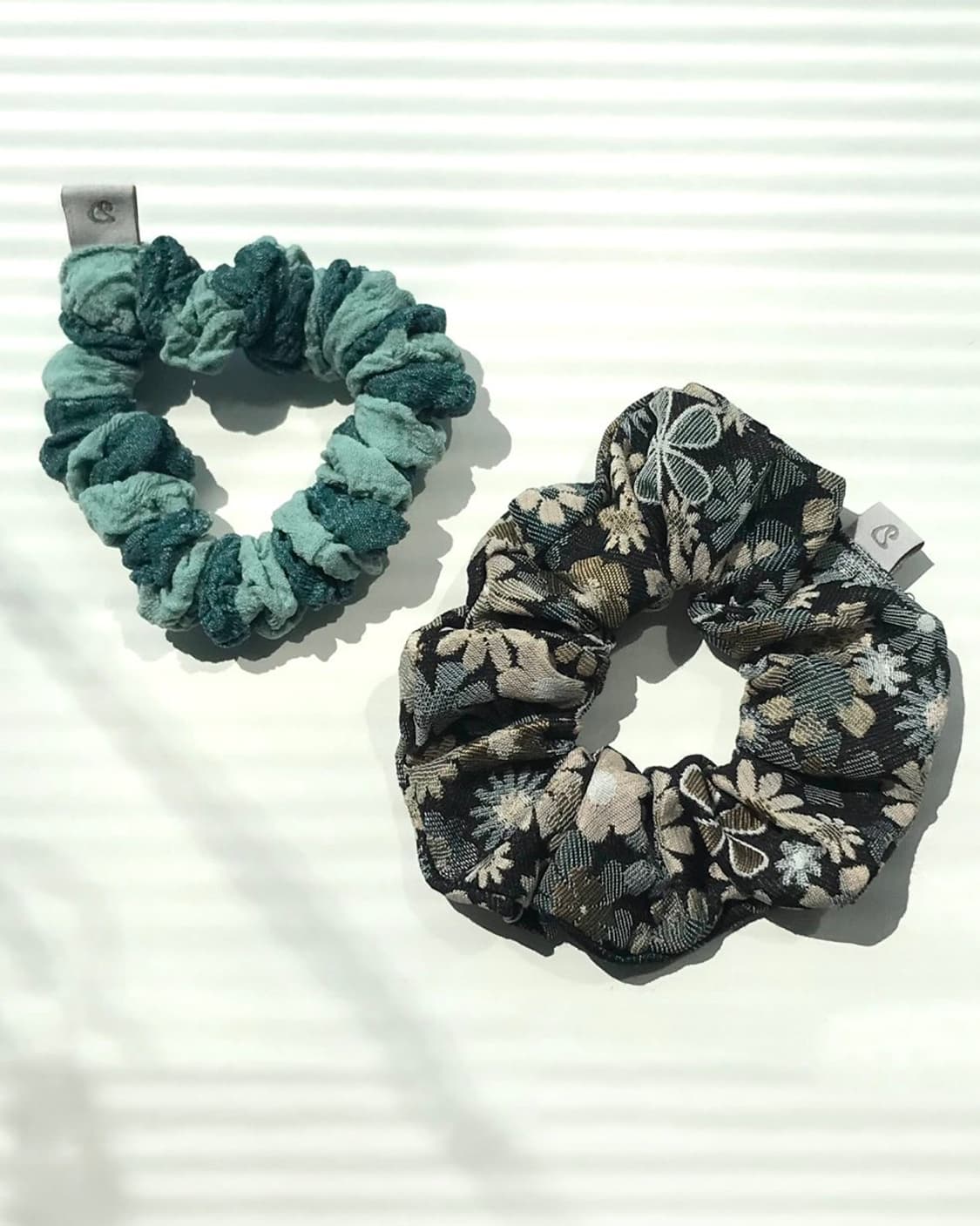 (구해요)코이세이오 합정 플라워 스크런치 구해요 상품이미지1