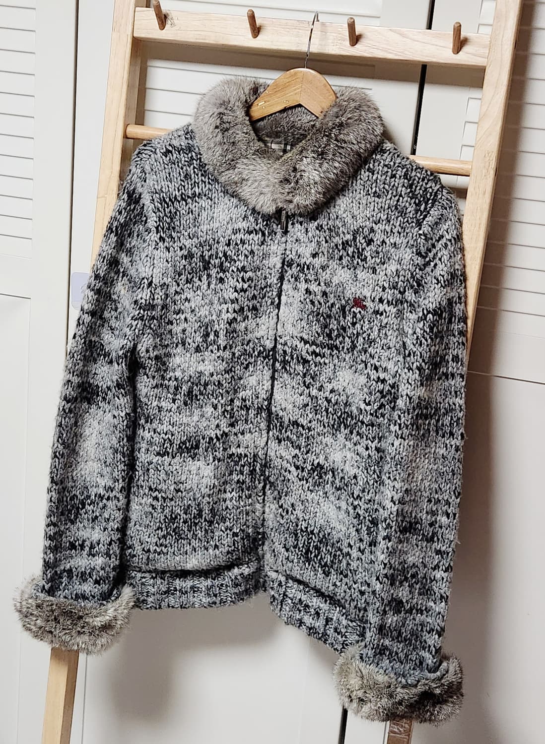 버버리 퍼 니트 집업 자켓 상품이미지1