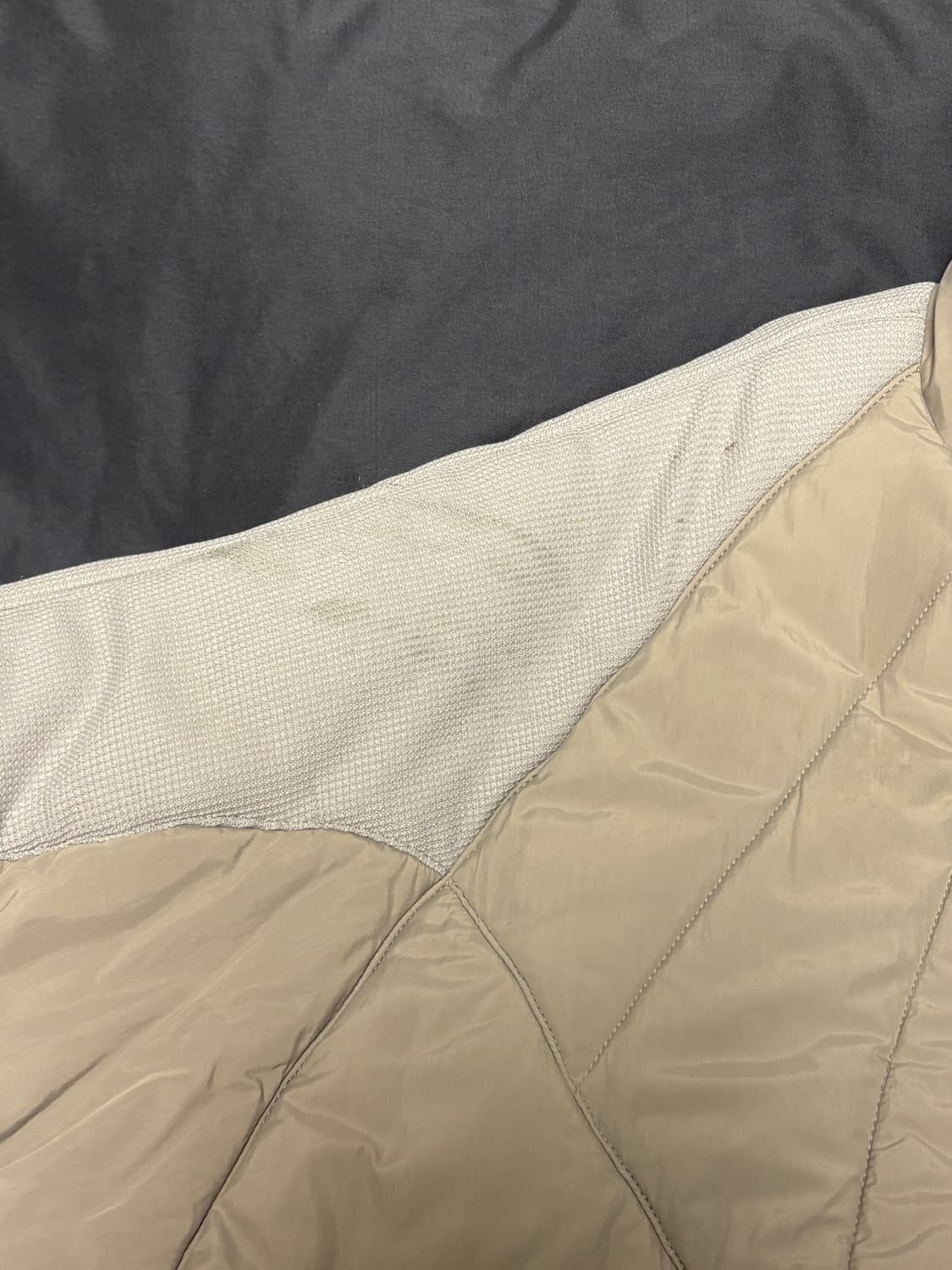 [L] 미스치프 롬버스 팀 다운 자켓 베이지 상품이미지5