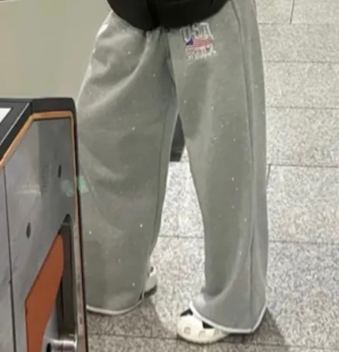 CRYSTAL BAGGY SWEAT PANTS [GRAY] 상품이미지1
