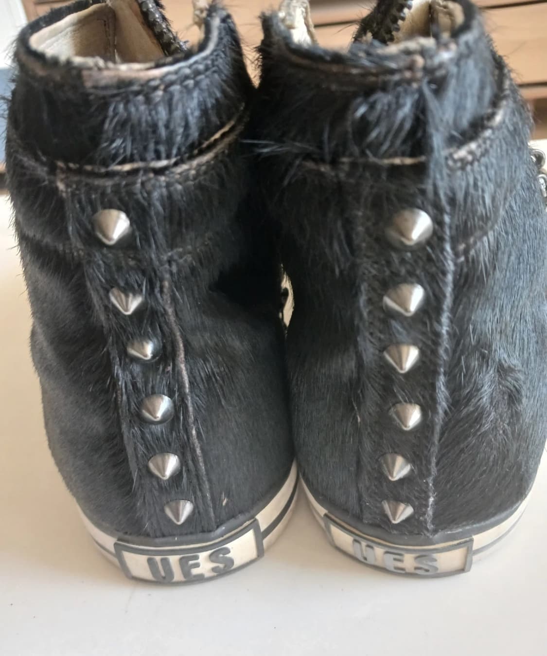 Ues 블랙 퍼 체인 스니커즈 250 상품이미지3