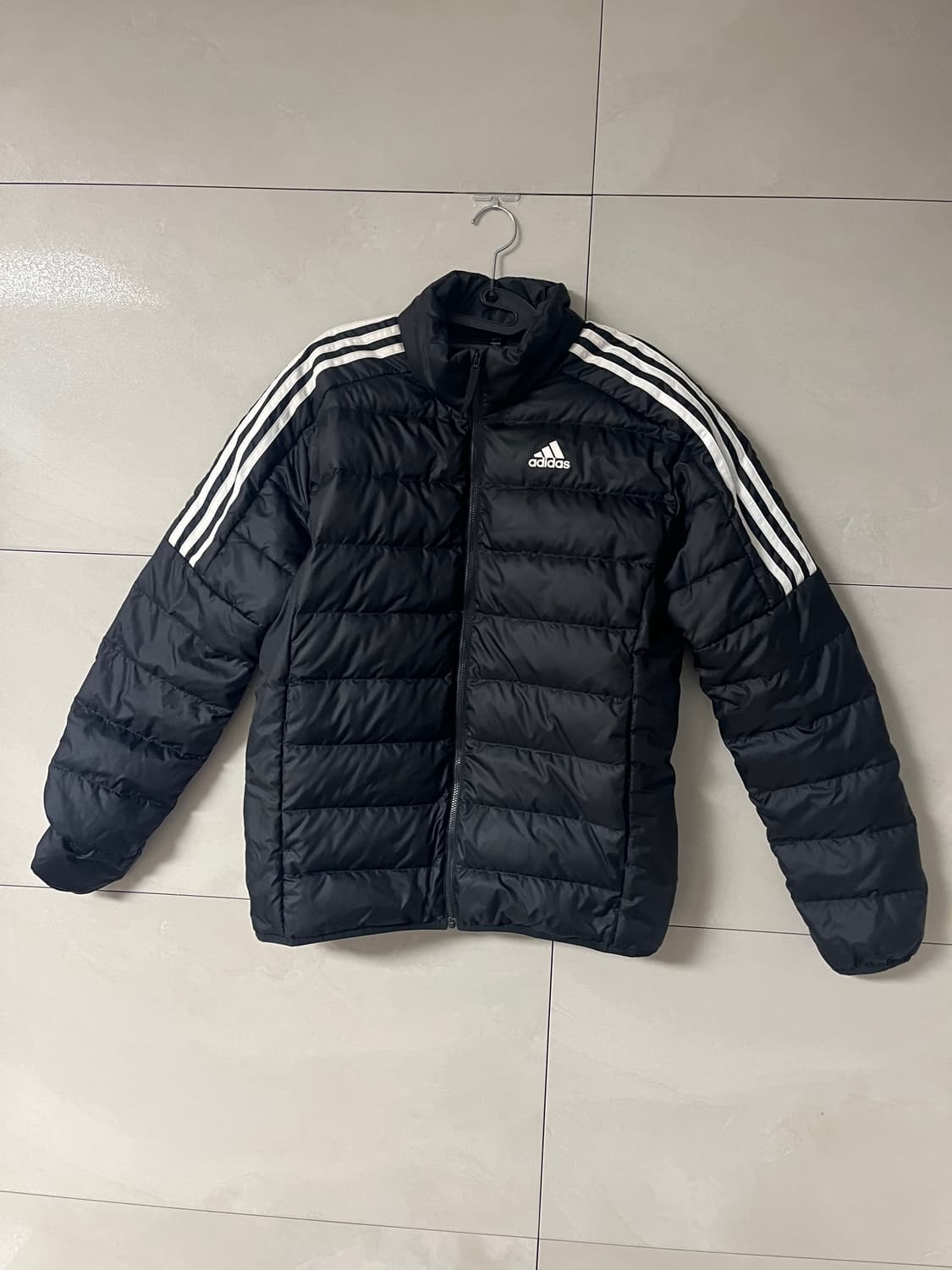 아디다스 에센셜 덕다운 경량 패딩 자켓 블랙 [XL] 상품이미지3