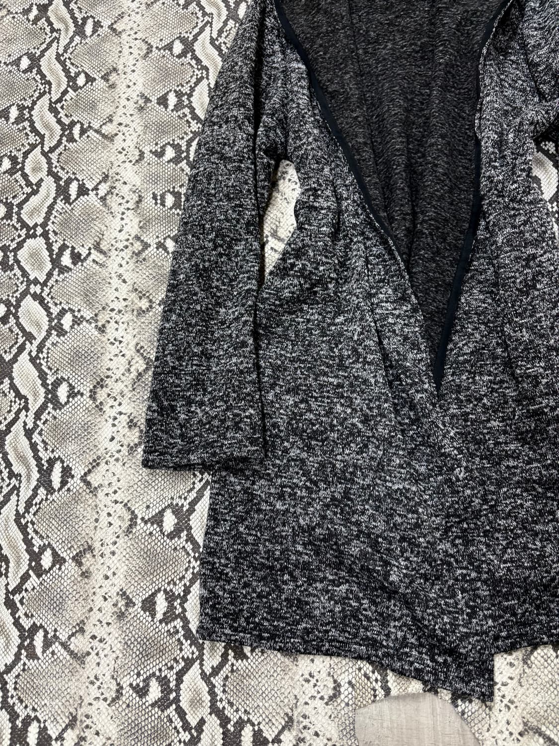 “Vintage”Grey Draped Cardigan 상품이미지5