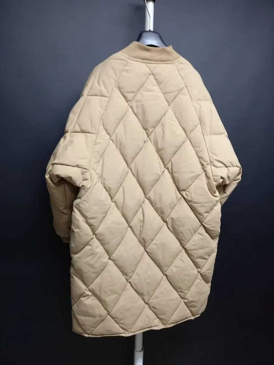 커밍스텝 박시루즈핏 롱 누빔 패딩 F 상품이미지4