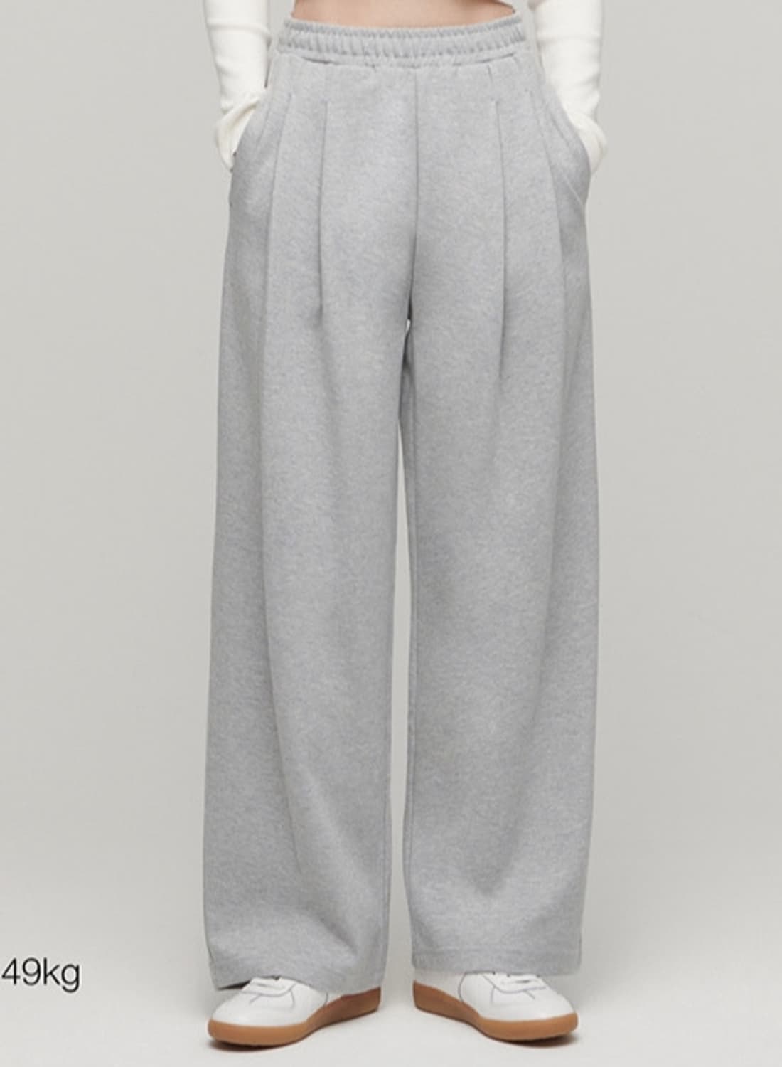 무신사스탠다드우먼즈 투턱 핀턱 트레이닝팬츠 새상품 상품이미지3