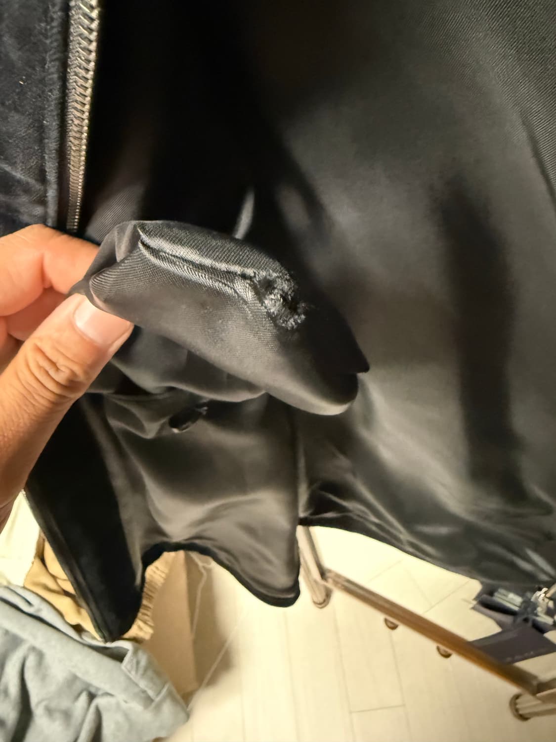 프라다 벨벳 데님 블루종 자켓 블랙 L사이즈 상품이미지9