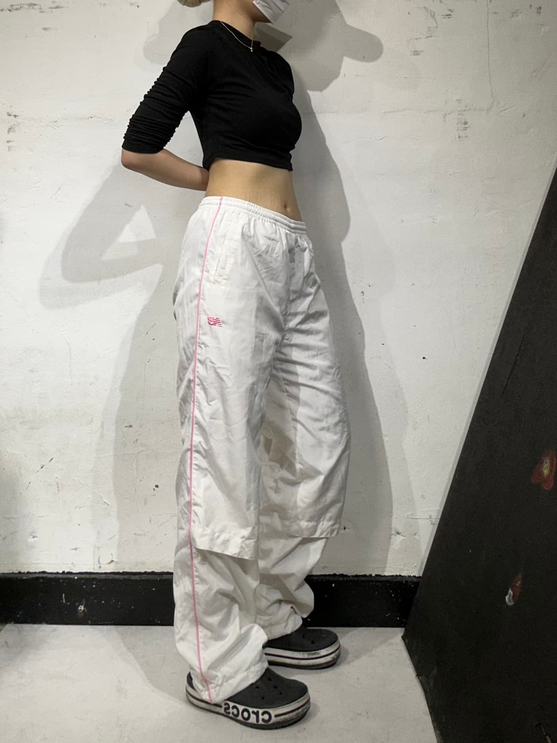 뉴발란스 화이트 딸기우유 핑크 사이드 라인 트랙 팬츠 추리닝 바지 M 상품이미지1