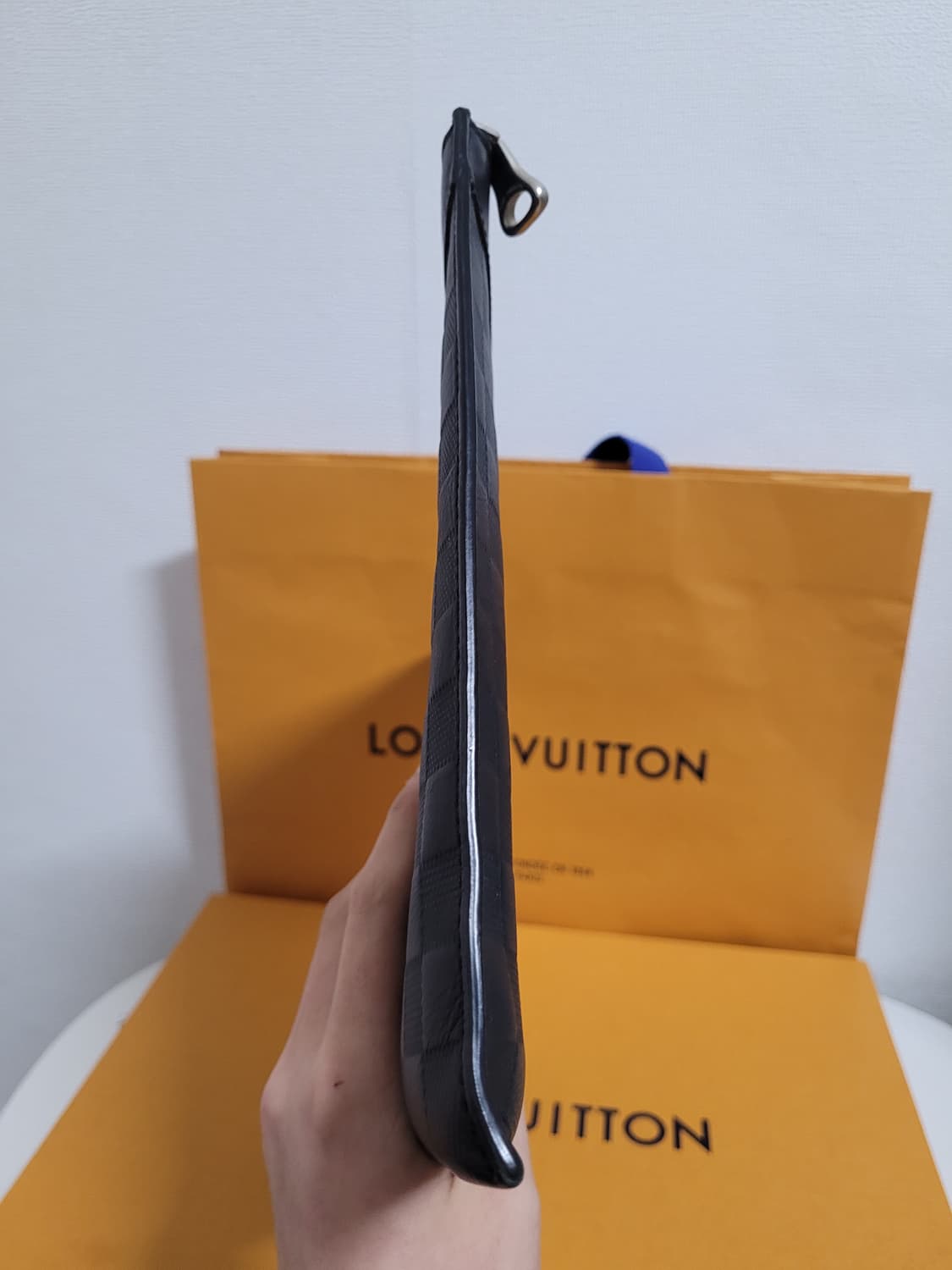 루이비통 포쉐트 다미에 인피니 디스커버리 클러치 상품이미지6