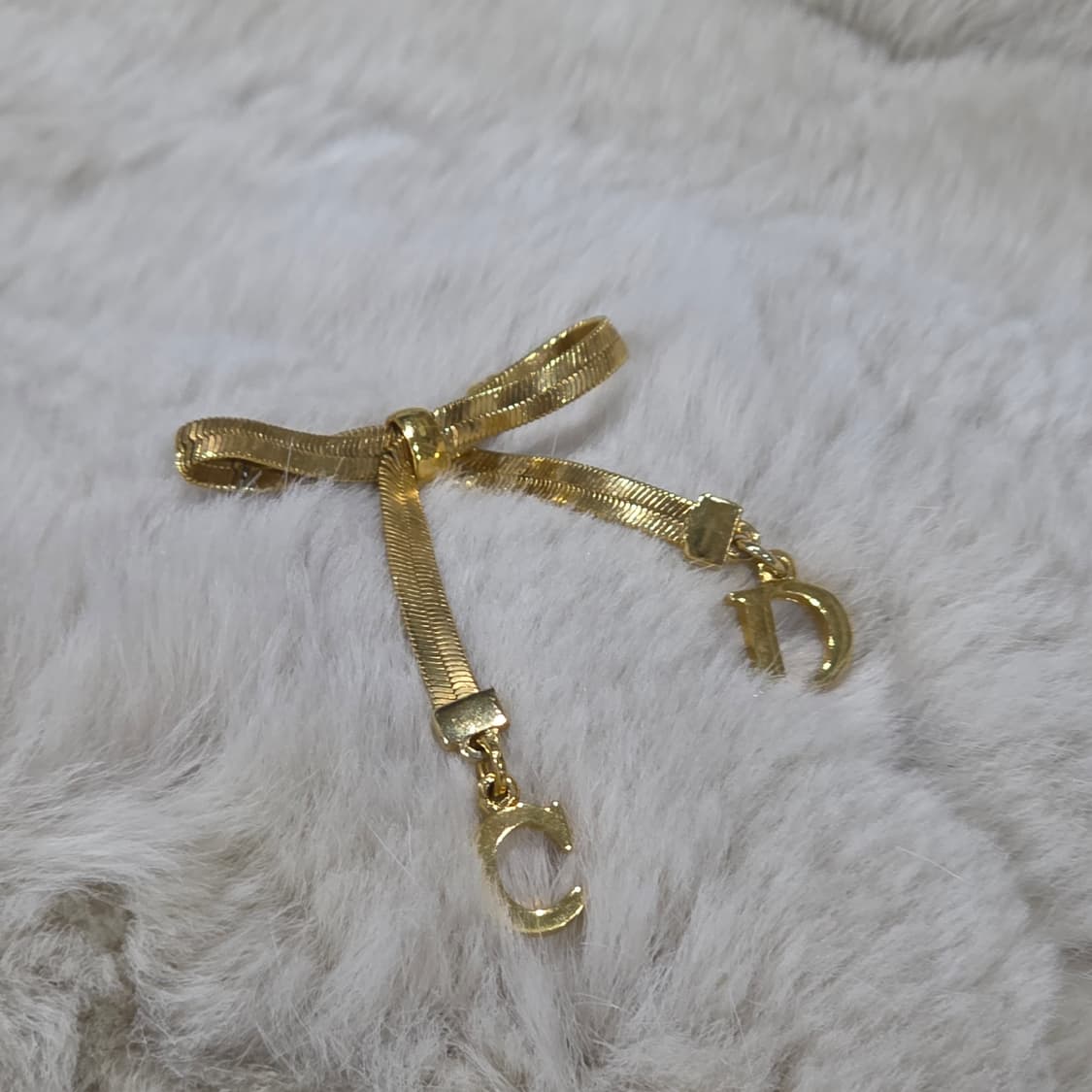 디올 존갈리아노 CD로고 리본 금장 브로치 상품이미지4