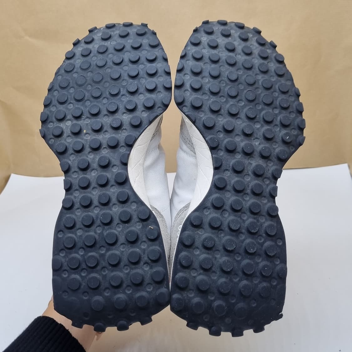 뉴발란스 327 남성운동화260. 상품이미지3