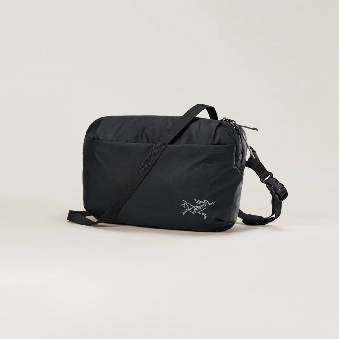 아크테릭스 헬리아드 크로스바디 블랙 미개봉 상품이미지4