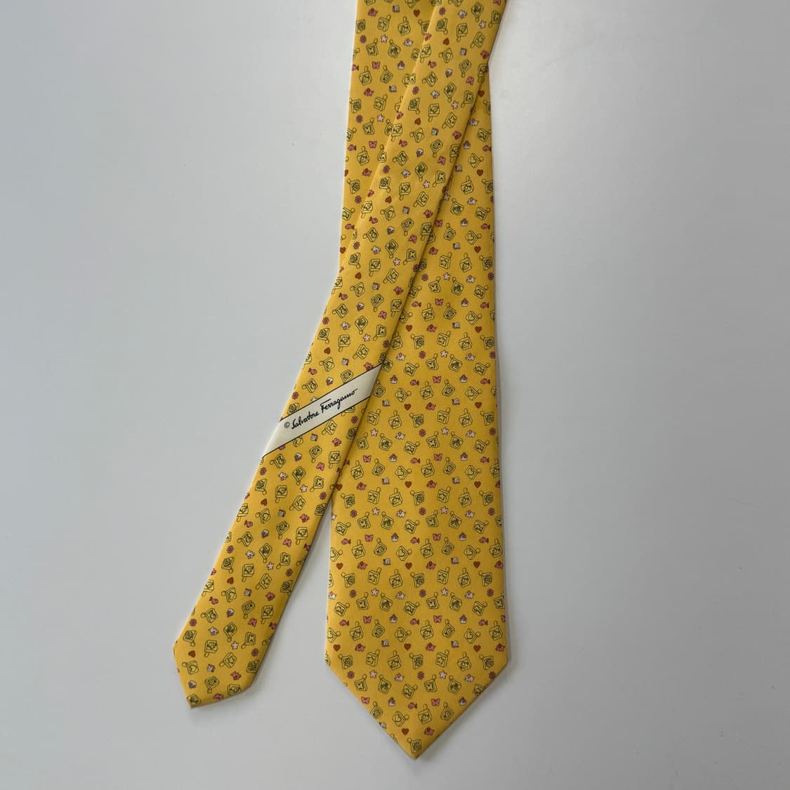 페레가모(Ferragamo) 명품 정품 넥타이 상품이미지1