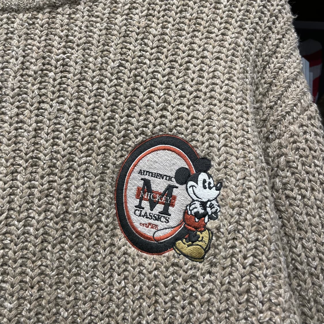 디즈니 클래식 어센틱 미키마우스 자수 로고 니트 스웨터 상품이미지5
