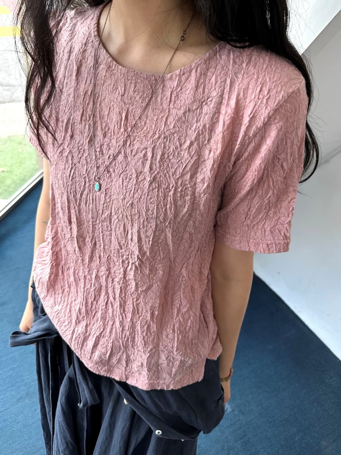 Irregular pattern wrinkled top 상품이미지1