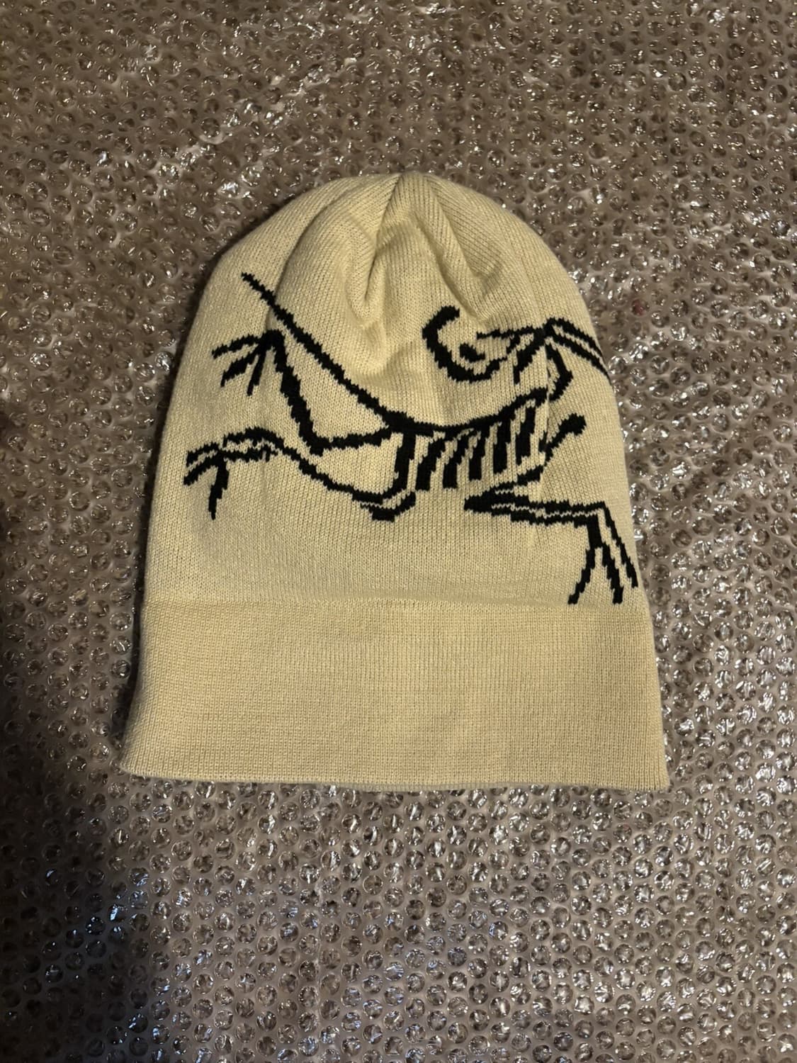 아크테릭스 로고 니트 비니 크림 상품이미지3