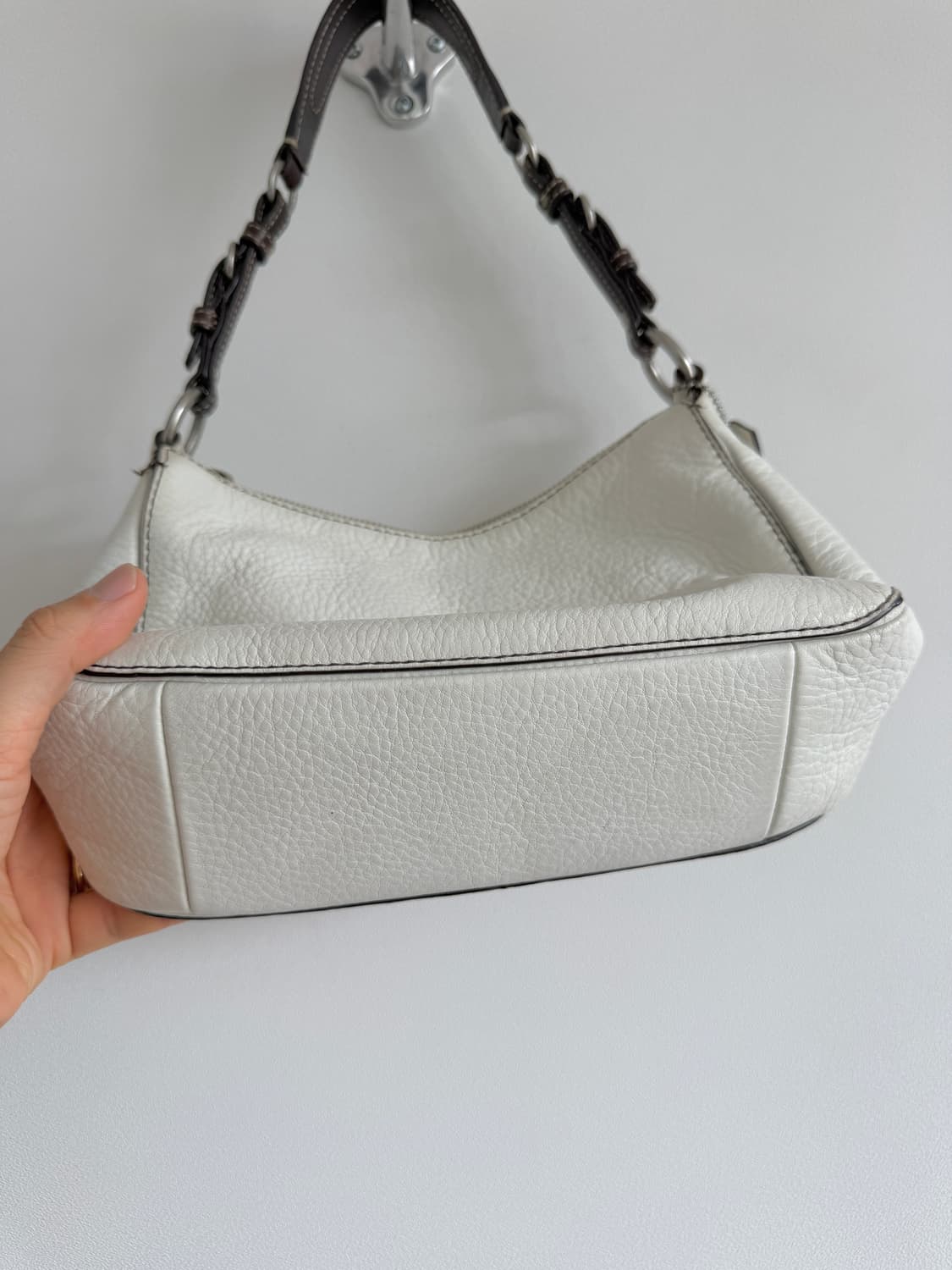 코치(COACH) 레더 숄더백 상품이미지7