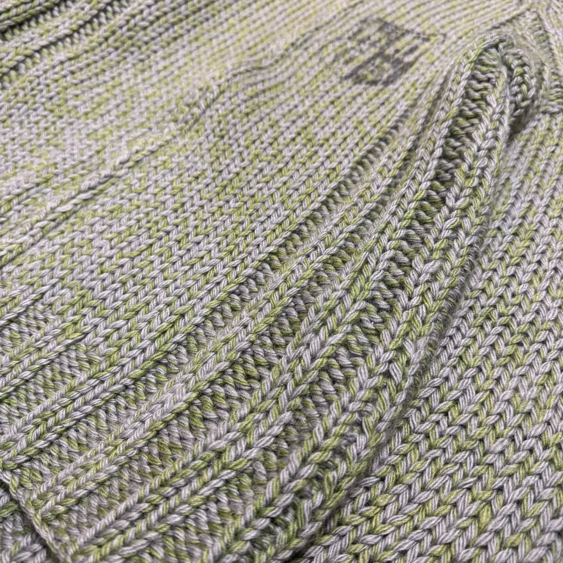 디젤(DIESEL) 그린컬러 믹스 패턴 데미지 로고 울 케이블 니트 집업 상품이미지5