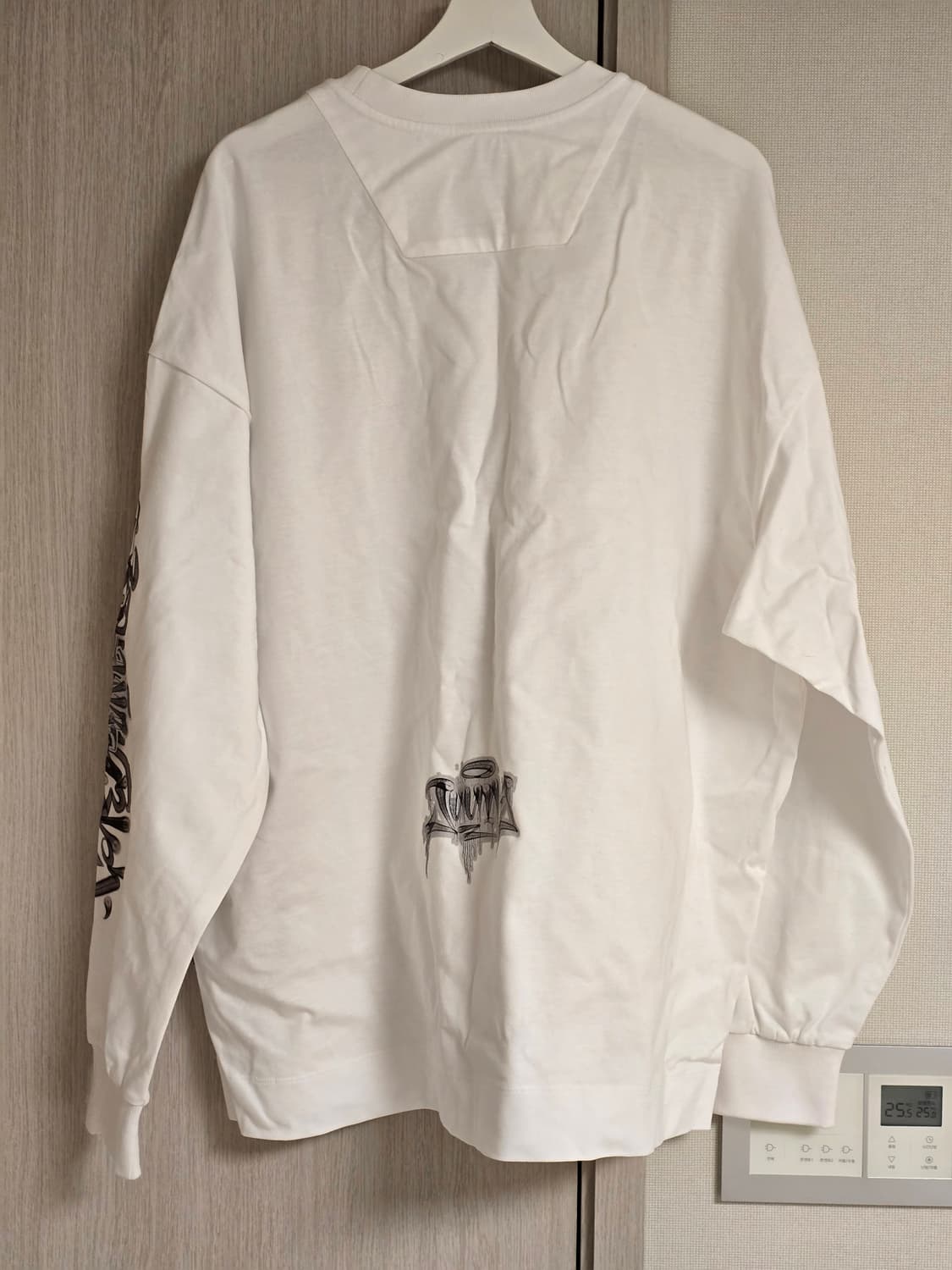 준지 25fw 아카이브 롱슬리브 M 새제품 상품이미지2