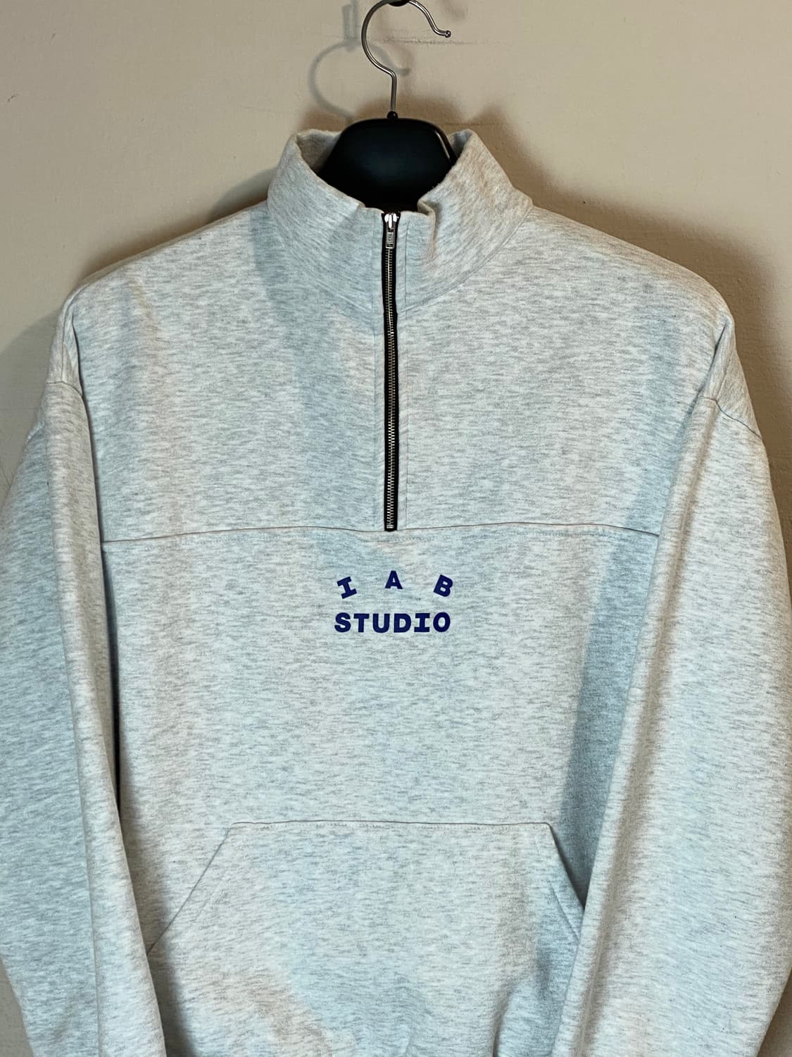 아이엡 스튜디오 하프 집업 스웨트 셔츠 상품이미지2