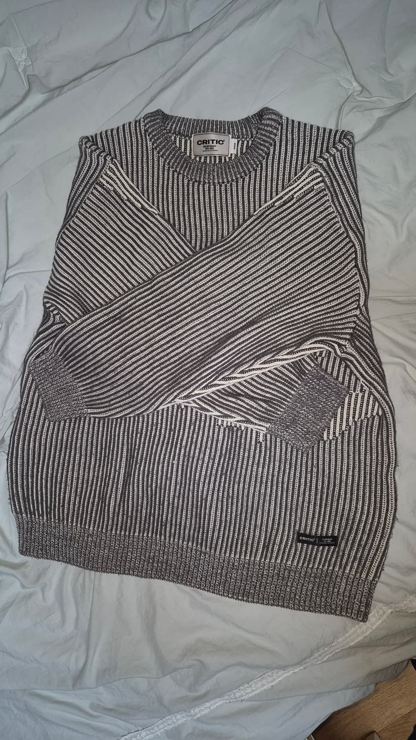 크리틱 고스 로고 니트 다크그레이 상품이미지4