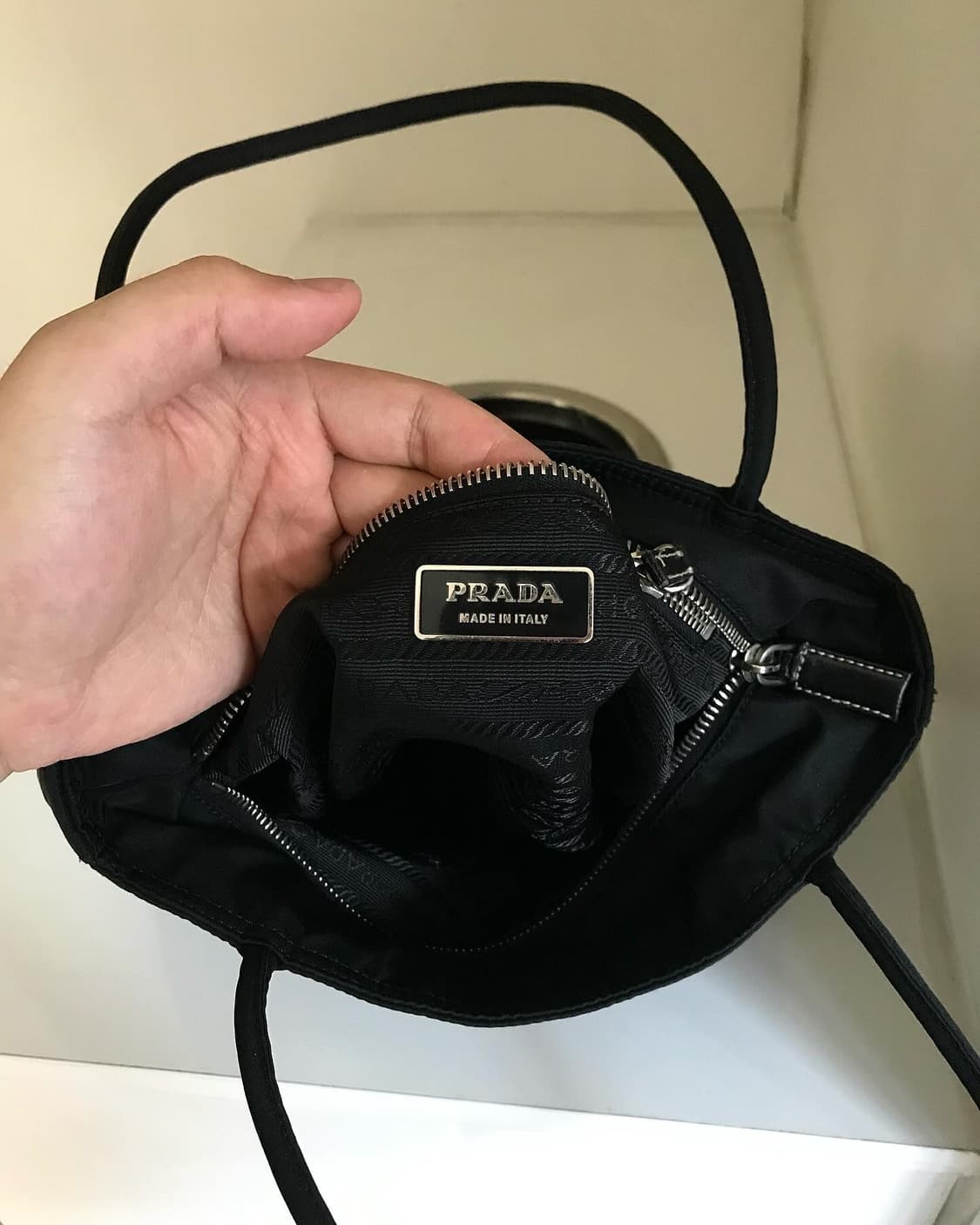 프라다 삼각로고 포코노 숄더백 가방 상품이미지7
