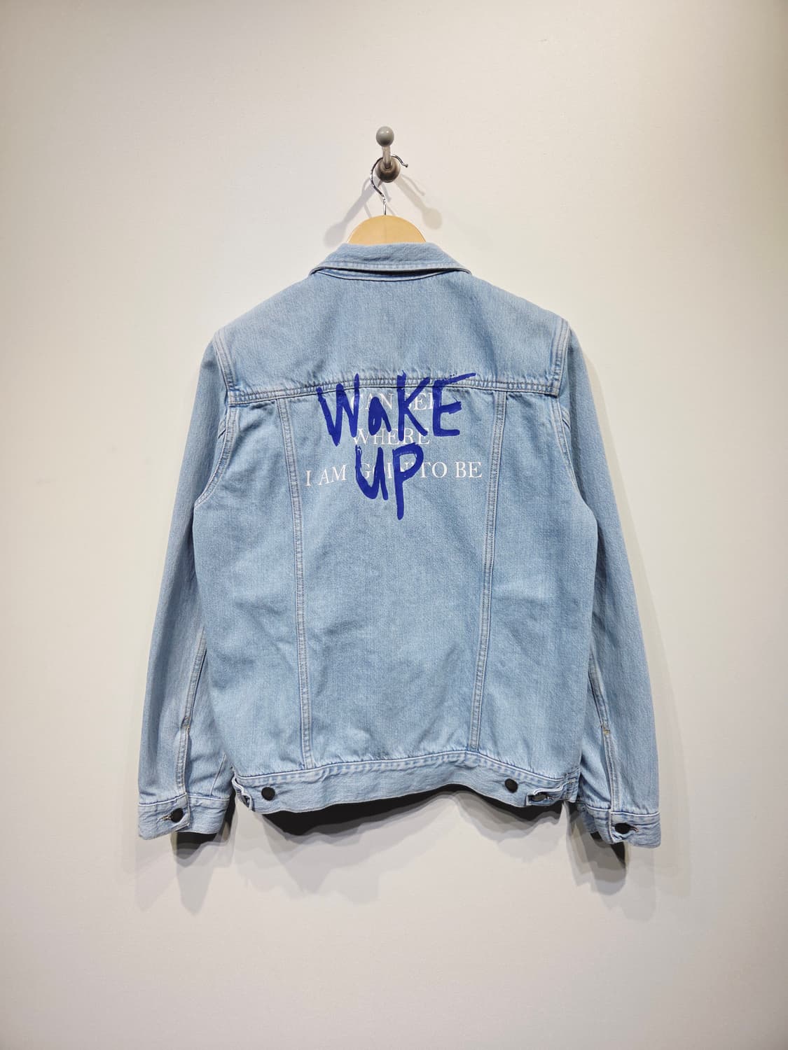 PLAC 플랙 뒷면 레터링 연청 데님 자켓 상품이미지6