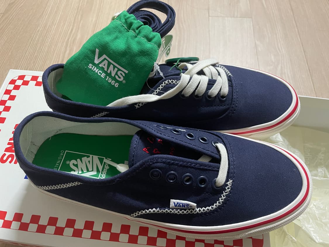 250 반스x매드해피 상품이미지2