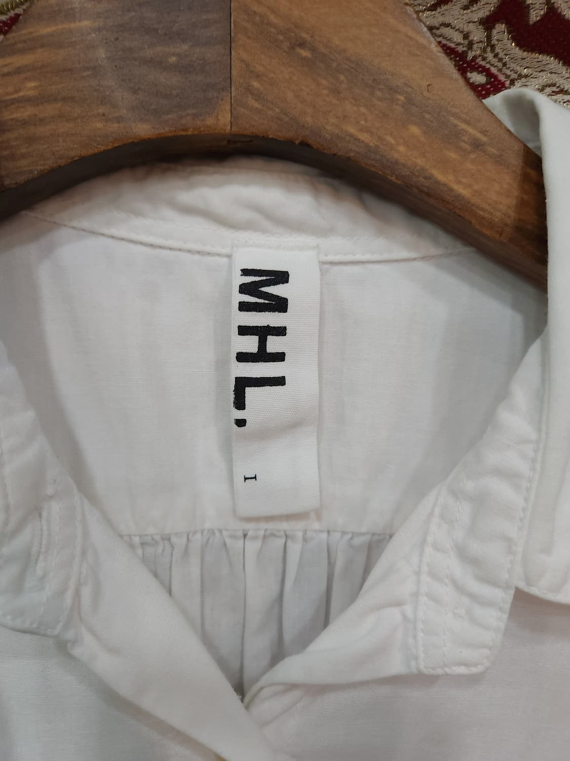 마가렛호웰 MHL 화이트 반팔 셔츠

 상품이미지3