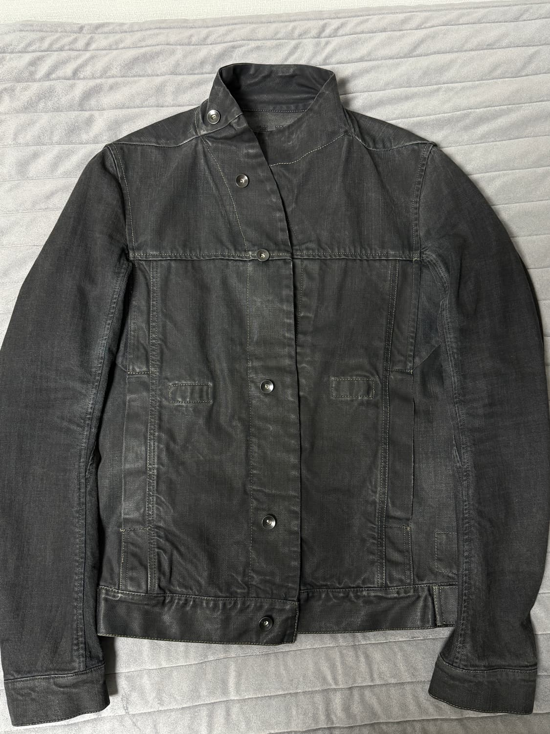 릭오웬스 왁스 코팅 슬레이브 데님 자켓 상품이미지3