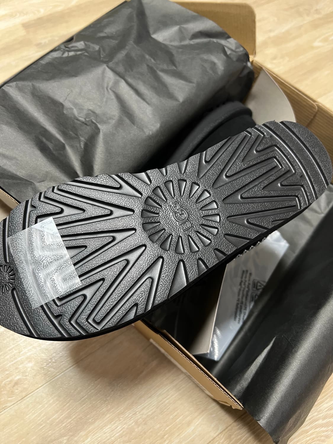 어그 타스만 2 슬리퍼 블랙 새상품(무료배송) 상품이미지2