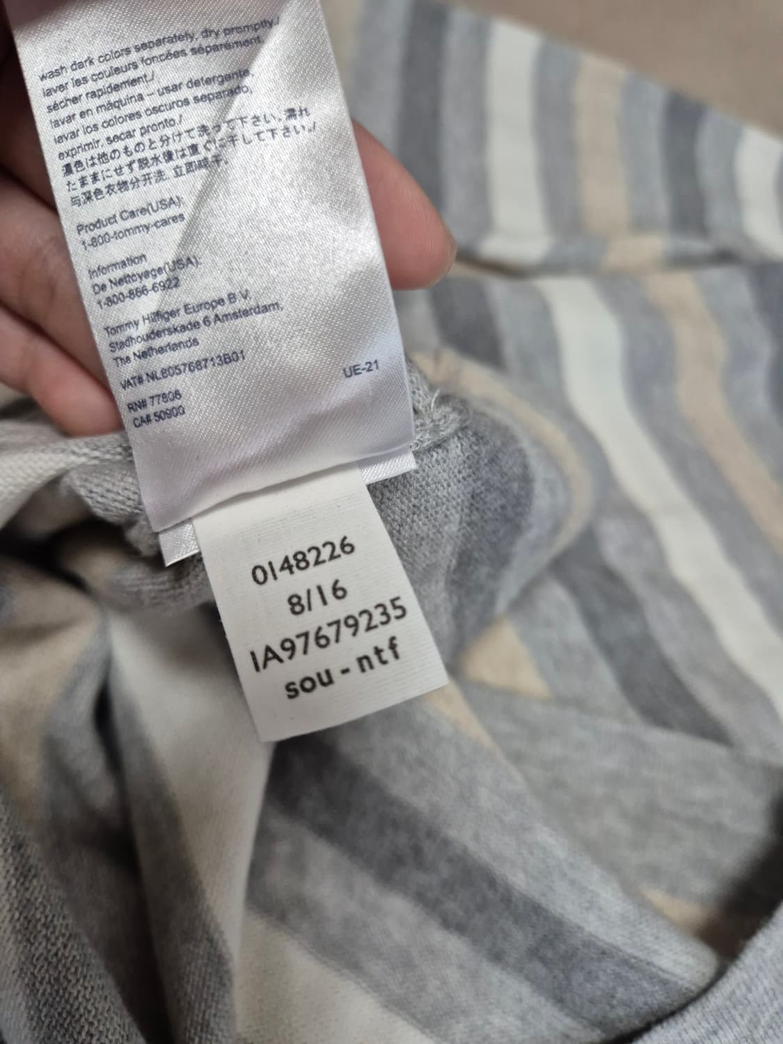 타미힐피거 스트라이프 브이넥 니트 상품이미지8