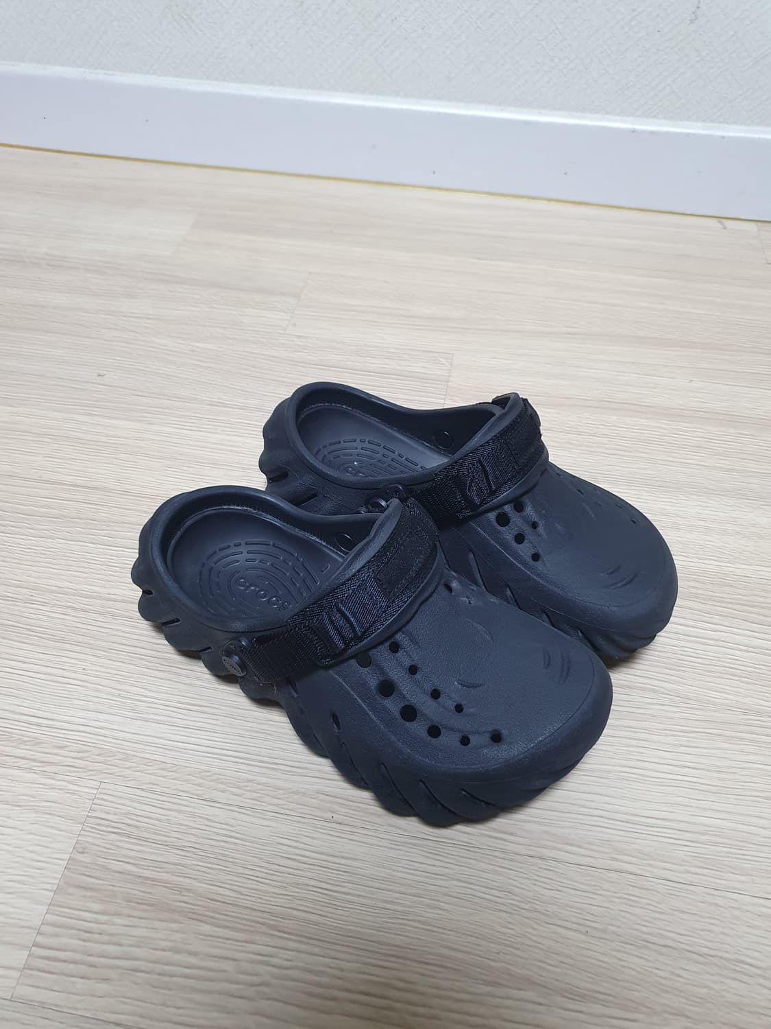 크록스 에코클로그 샌들 슬리퍼 230 상품이미지2