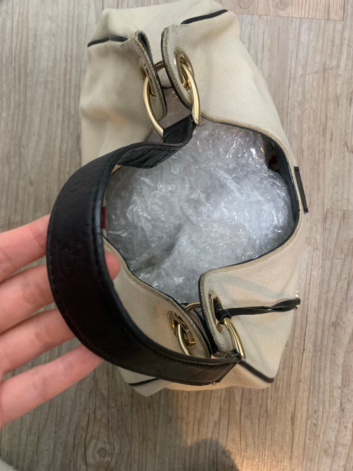 구찌 GUCCI 캔버스 숄더백 아이보리 블랙 상품이미지4