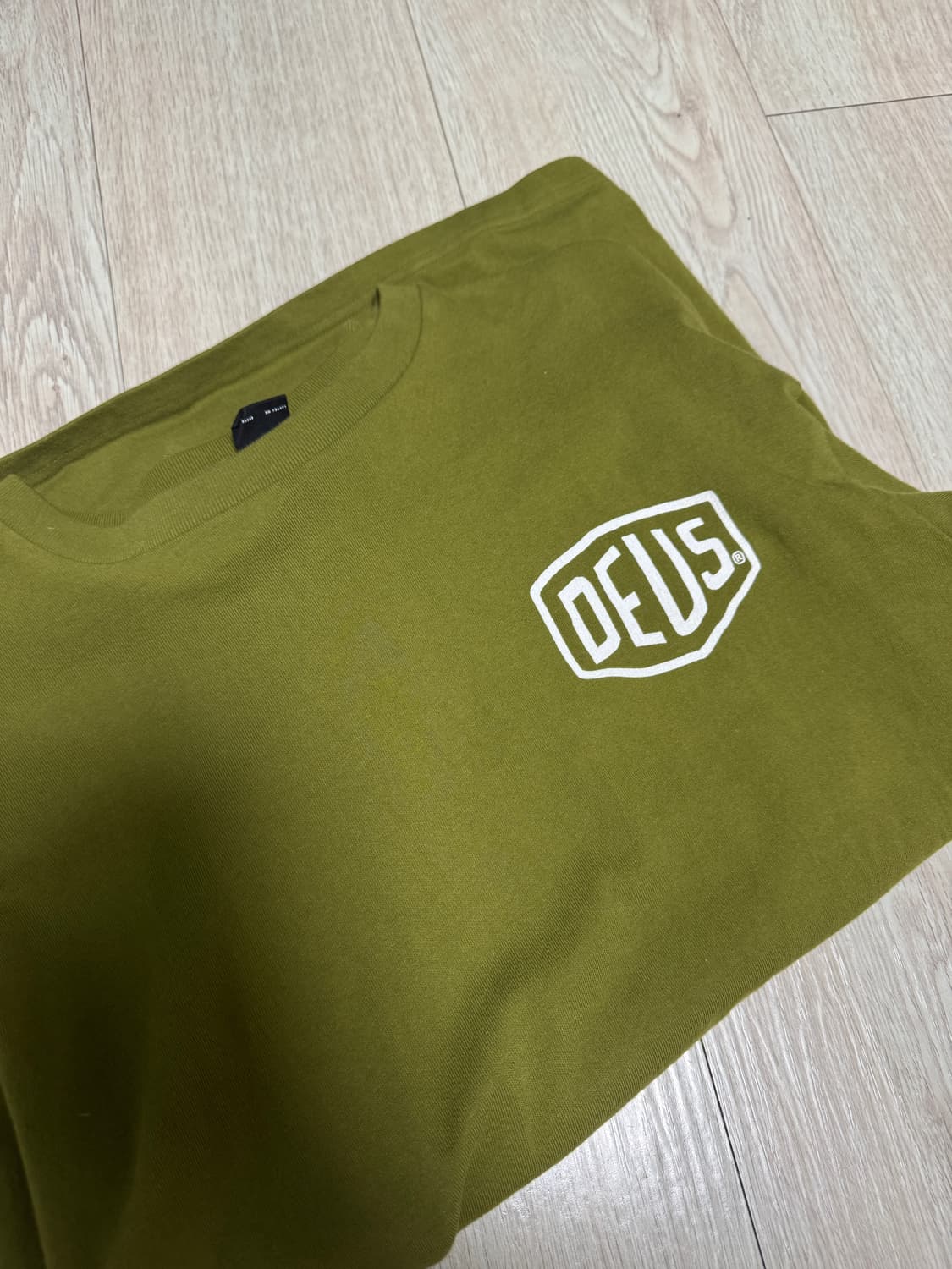 데우스 롱슬리브 상품이미지1