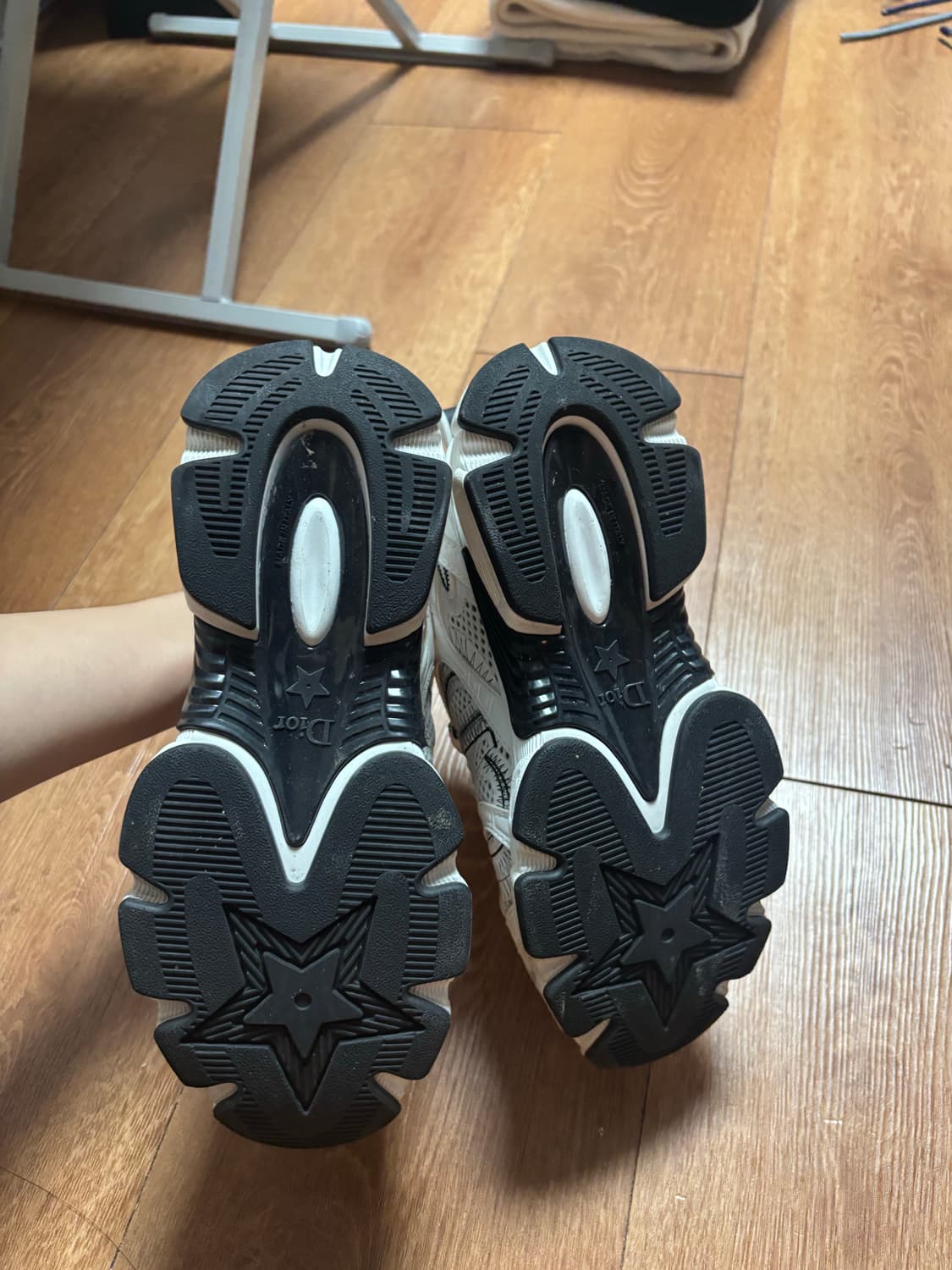 정품)디올 크로노 스니커즈 35 상품이미지3