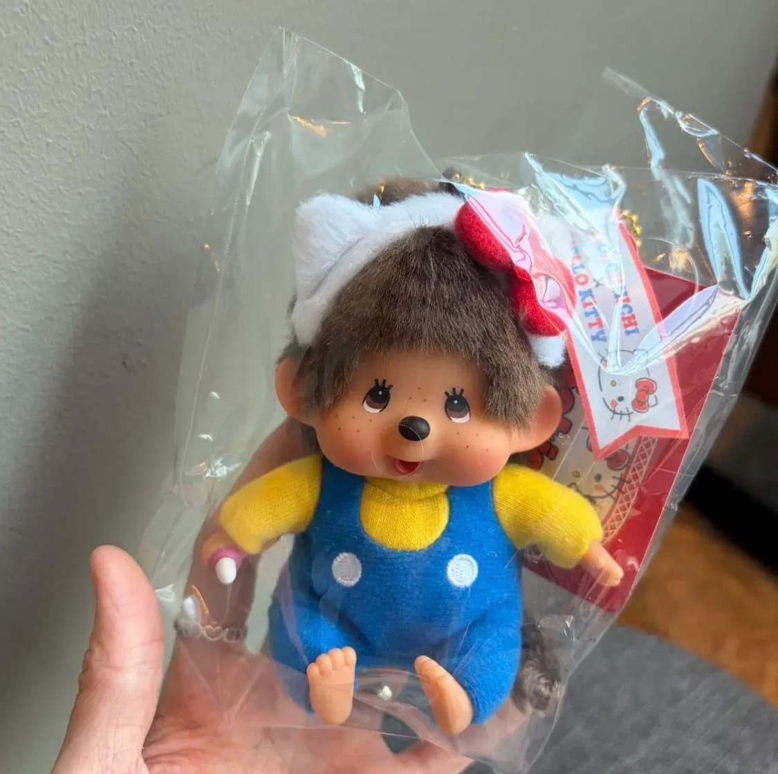 새상품) 몬치치X헬로키티 빅헤드 키체인 상품이미지1