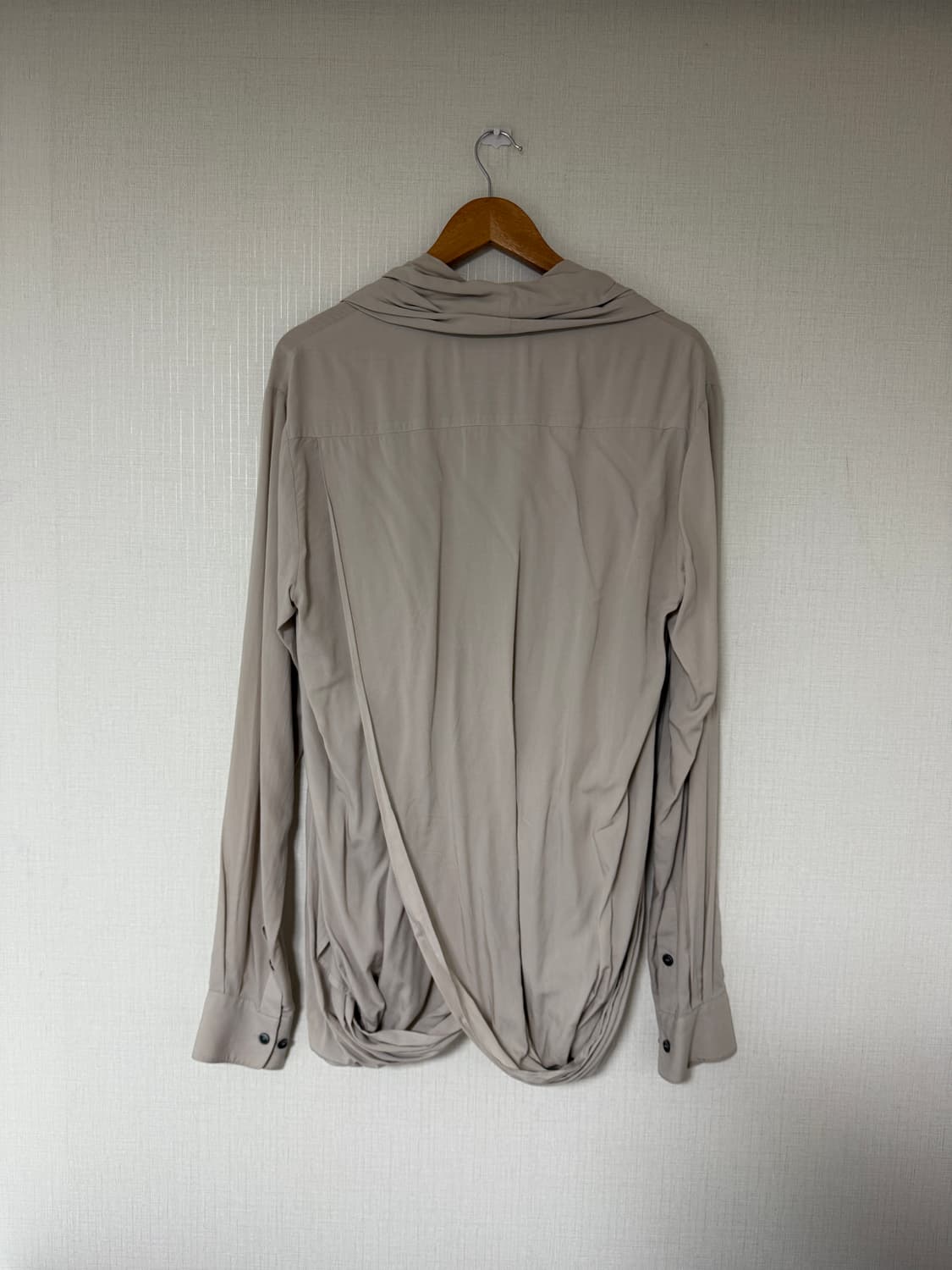 지용킴 22AW 드레이핑 셔츠 상품이미지8