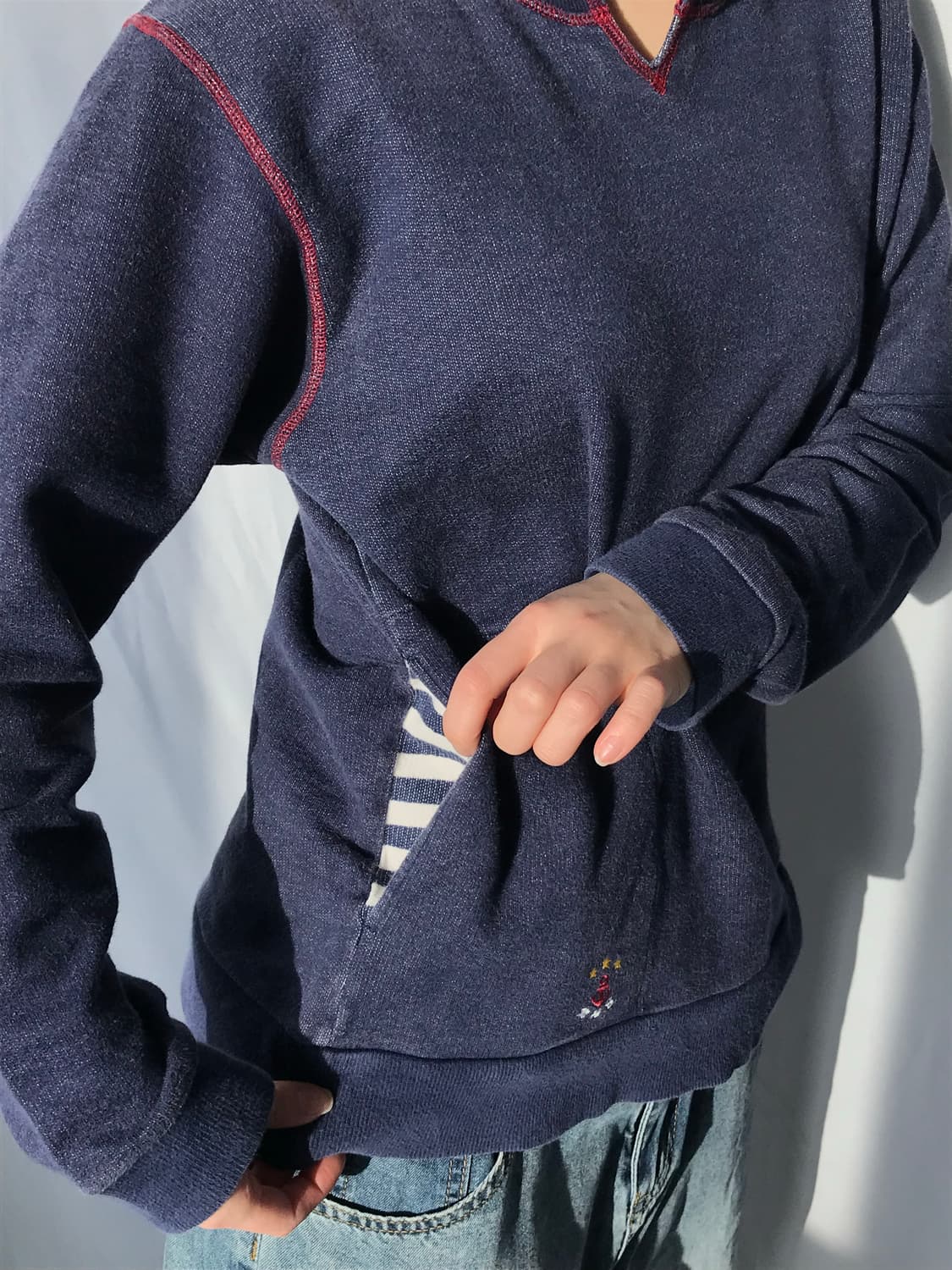 네이비 스티치 맨투맨  상품이미지1