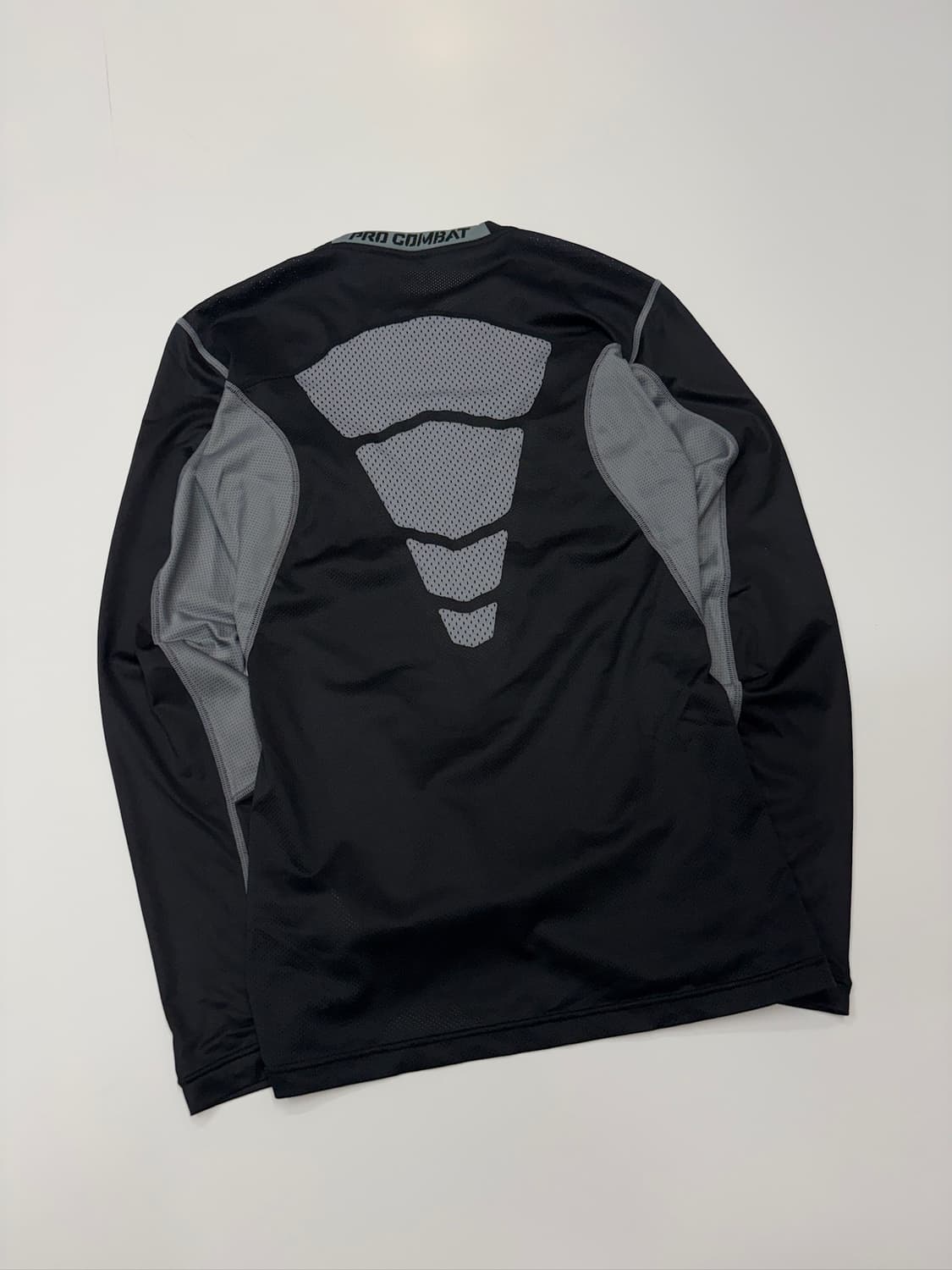 Nike 나이키 프로 컴뱃 드라이핏 긴팔 티셔츠 상품이미지2