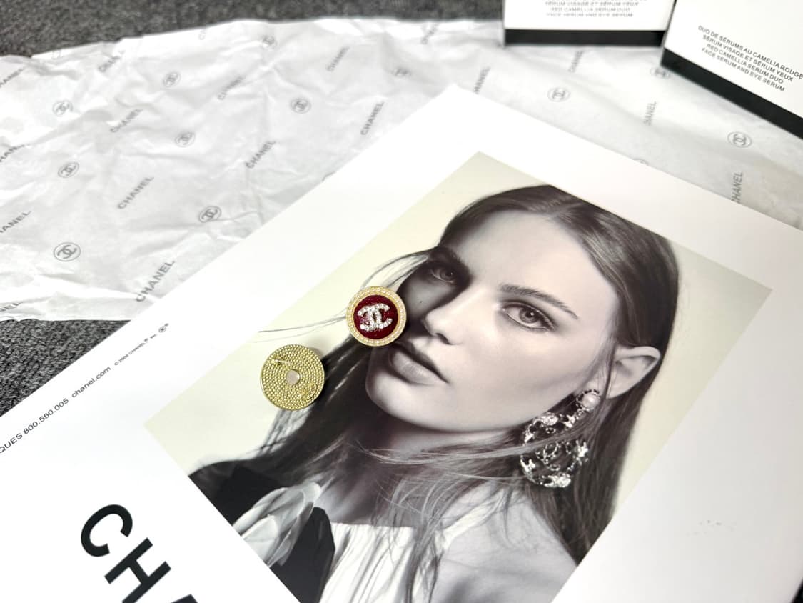 샤넬 CC 포인트 크리스탈 레드 이어링 상품이미지8