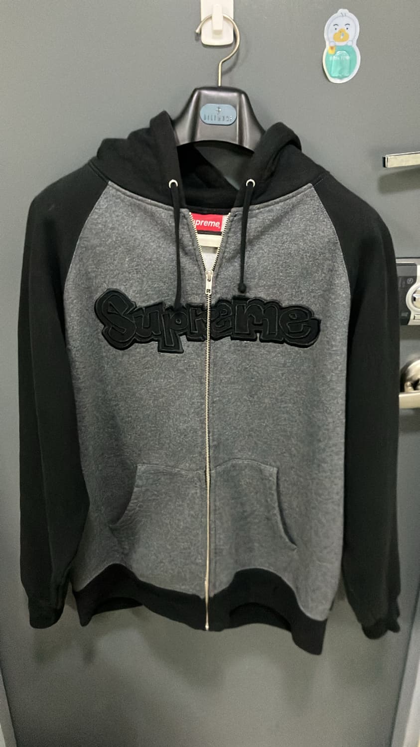 [L] 슈프림 곤즈 아플리케 후드집업 블랙 상품이미지2